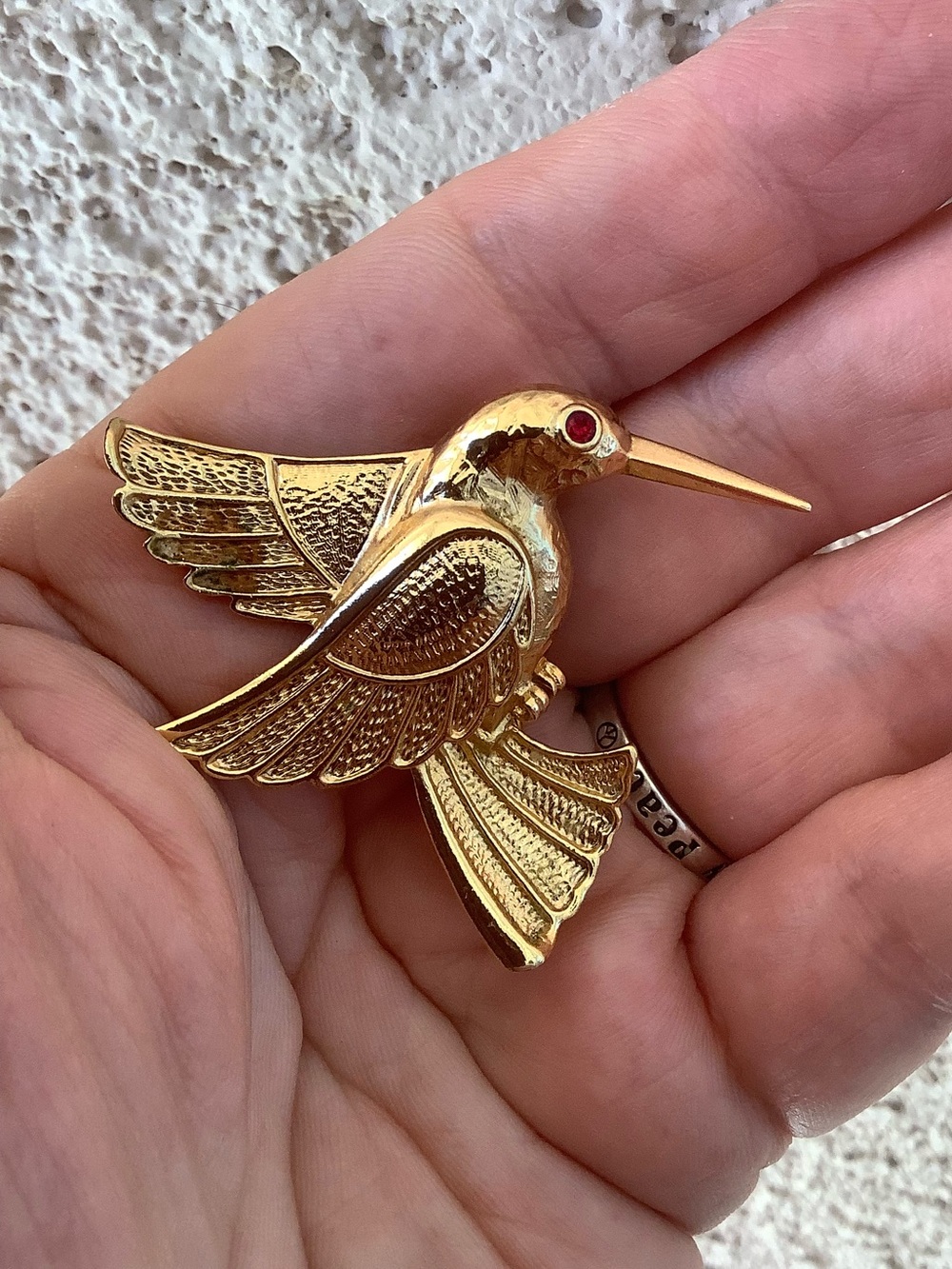 Gold tone Hummingbird Bird Brooch